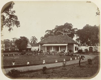 Maison sur la place du Roi à Batavia - Woodbury and Page