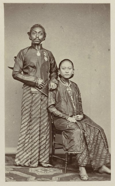 Pakoe Boewono IX, Susuhunan de Surakarta avec son épouse Ratoe - Woodbury and Page