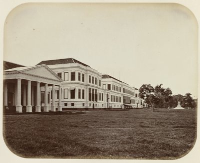 Palais de Daendels sur la place Waterloo à Batavia - Woodbury and Page