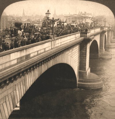 Pont de Londres, Londres, Angleterre, 1901 - Works and Sun Sculpture Studios