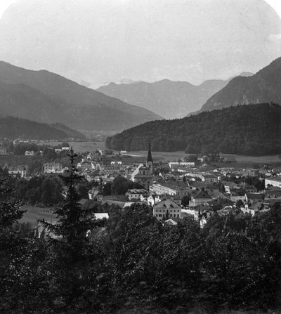 Bad Ischl, au pied du Hoher Dachstein, Salzkammergut, Autriche, vers 1900 - Wurthle and Sons