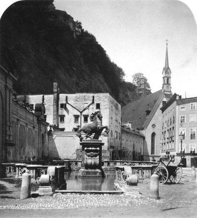 Le puits des chevaux de Pferdeschwemme, Salzbourg, Autriche, vers 1900 - Wurthle and Sons