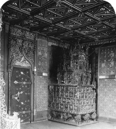 Le fourneau dans la Chambre des Princes, Festung Hohensalzburg, Salzbourg, Autriche, vers 1900s - Wurthle and Sons