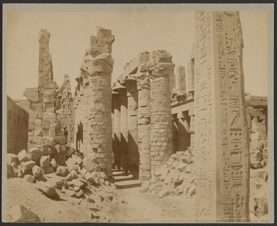 Karnak, Obelisque Touthmes 1er et colonnade de la Salle [illeg] - Zangaki