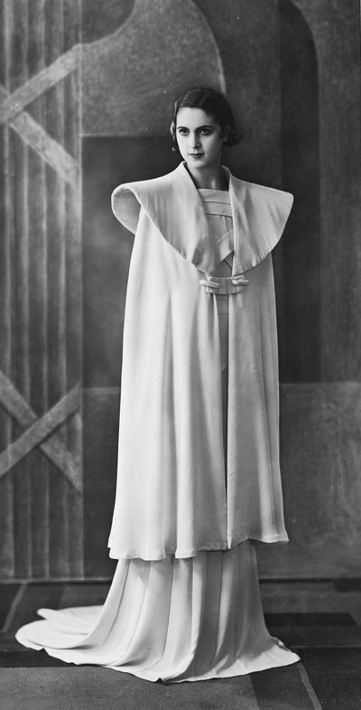 Modèles de compétition réalisés par des "couturières" de Bologne : robe primée à la Maison Fasciste de Bologne - Henry Charles Fehr
