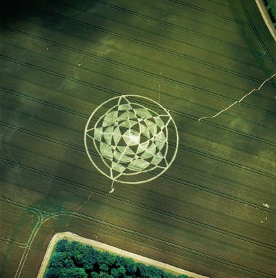 Cercle de culture dans un champ de blé, Avebury Henge, Wiltshire, 22 juin 2002 (photographie aérienne) - Ferdinand Georg Waldmuller
