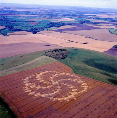 Cercle de culture dans un champ de blé, Milk Hill, Alton Priors, Vale of Pewsey, Wiltshire - Ferdinand Georg Waldmuller