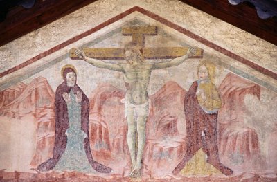 Fresque avec Crucifixion dans le tympan de l
