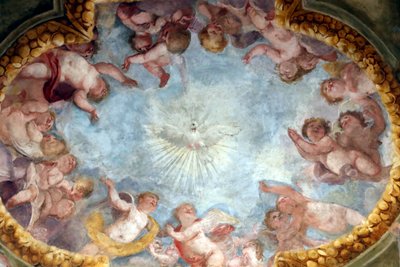Saint-Esprit et anges. Fresque. Basilique Santa Maria delle Vigne. Gênes. Italie. - . .
