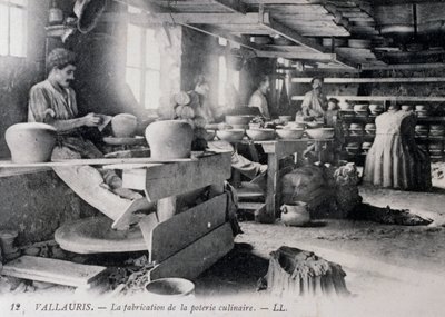 Carte postale avec fabrication de poterie pour vaisselle de Vallauris, vers 1900, France - William Walcutt