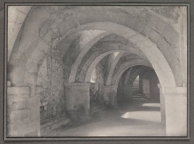 Triforium dans la crypte de la cathédrale de Gloucester - John Pardon