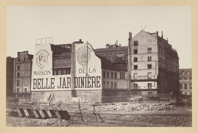 La Belle Jardinière : le magasin de la rue de la Cité pendant sa démolition, Paris - attributed to Charles Marville