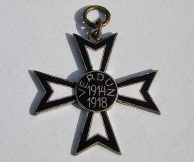 La croix de Verdun commémorant la bataille de Verdun - decorations and medals Orders