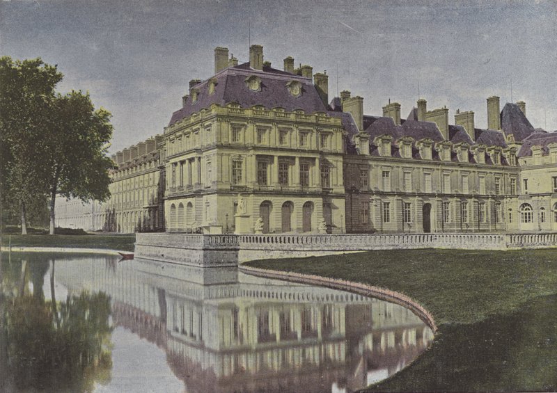 Fontainebleau, Cour de la Fontaine - (after) French Photographer