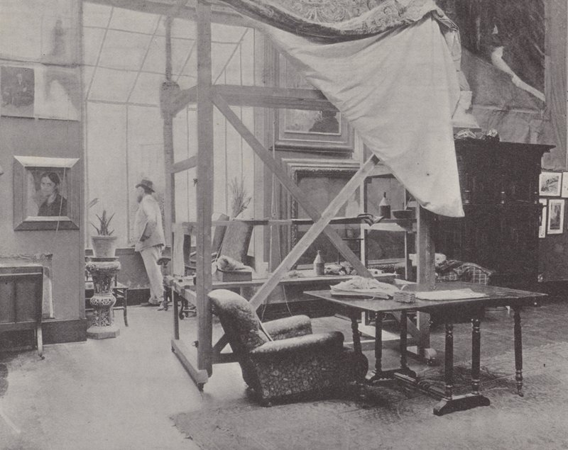 Le peintre français Paul-Albert Besnard dans son atelier - (after) French Photographer