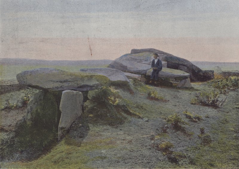 Le dolmen de Mane-Lud, à Locmariaquer - (after) French Photographer