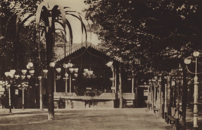 Le kiosque à musique du Bal Mabille - (after) French Photographer
