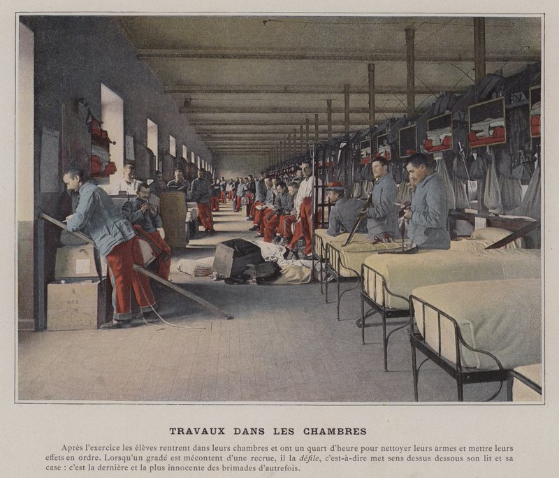 Travaux dans les Chambres - (after) French Photographer