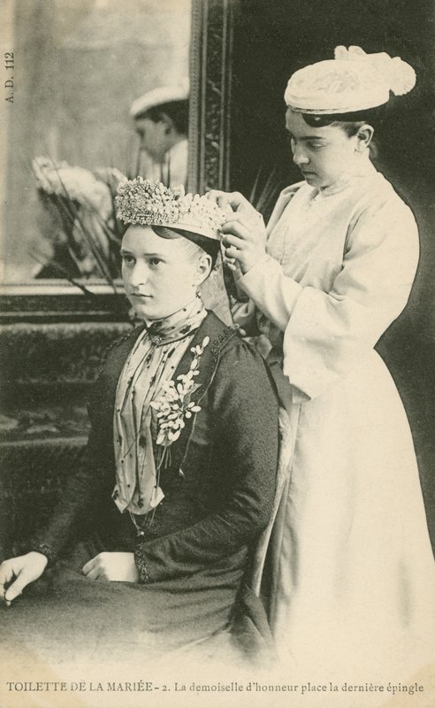 Mariée essayant son voile - French Photographer