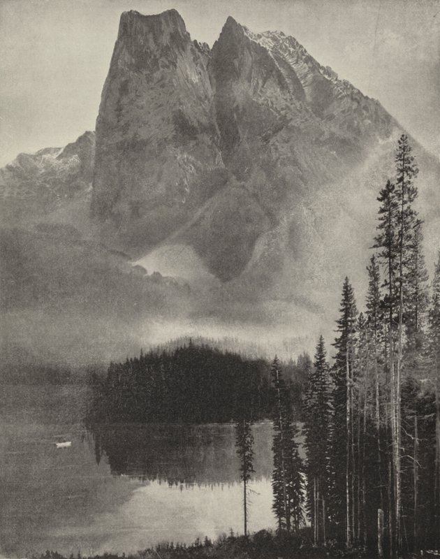 Lac Émeraude dans les montagnes Selkirk - American Photographer (after)