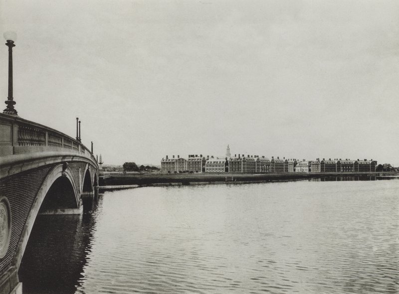 Université de Harvard : Pont John W Weeks et École supérieure d