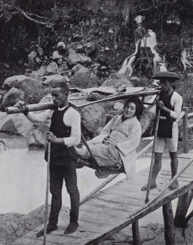 Dame japonaise traversant la rivière Daiya près de Nikko - American Photographer (after)