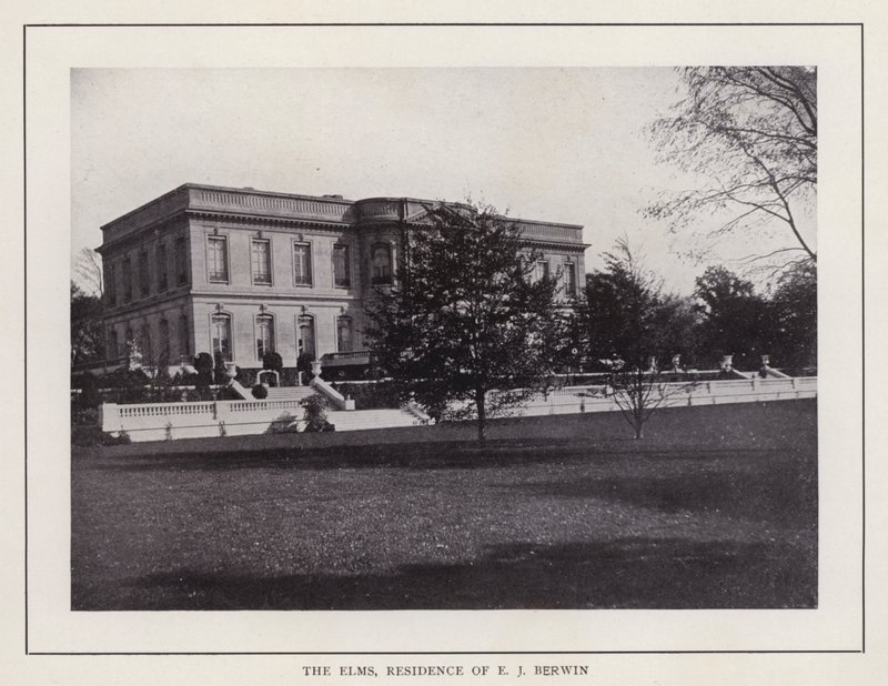 Newport, Rhode Island : Les Ormes, Résidence de E J Berwin - American Photographer (after)