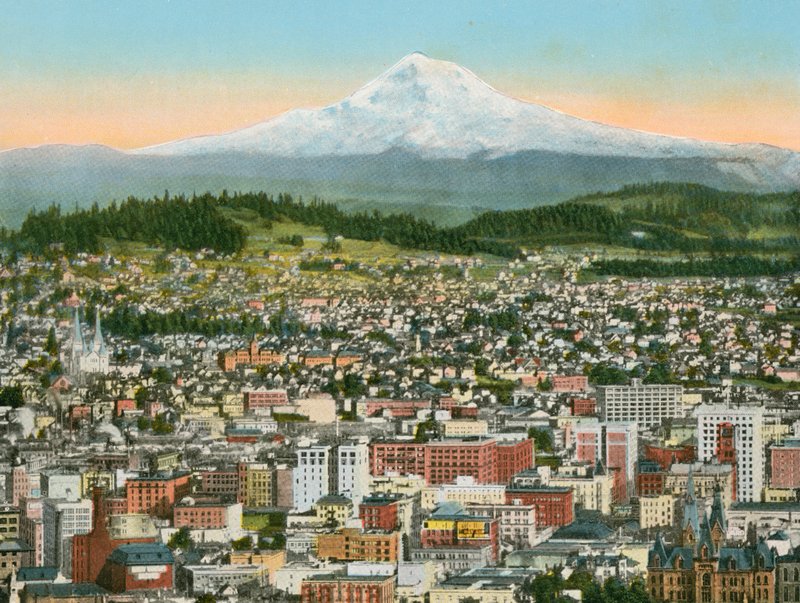 Portland, Oregon, Mont Hood au loin - American Photographer (after)