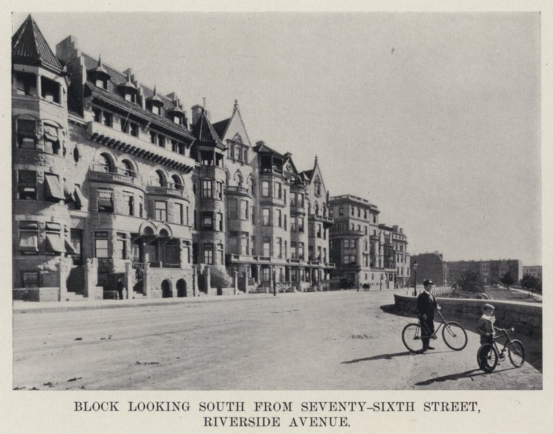 Bloc regardant vers le sud depuis Seventy-Sixth Street, Riverside Avenue - American Photographer