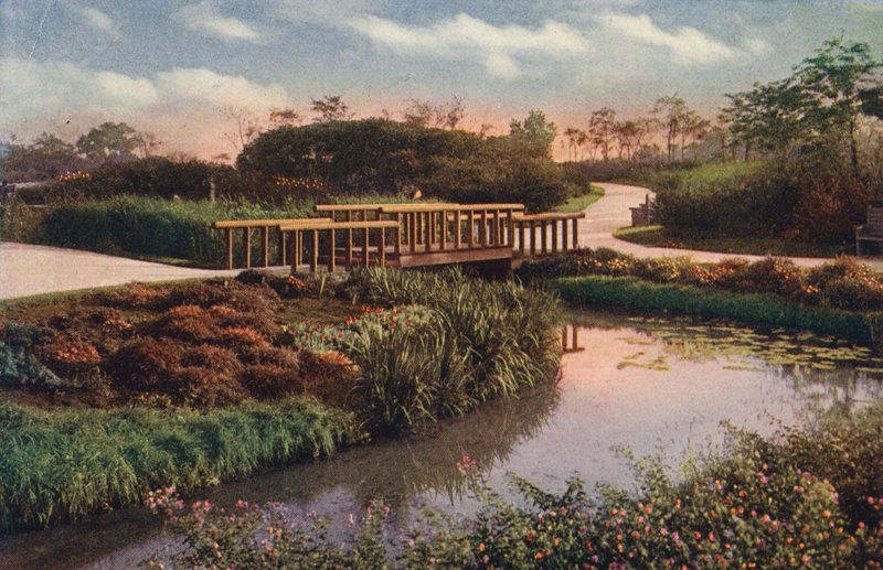 Chicago : Chemins sinueux et passerelles dans la nouvelle section du parc Humboldt, North West Side (photo couleur) - American Photographer