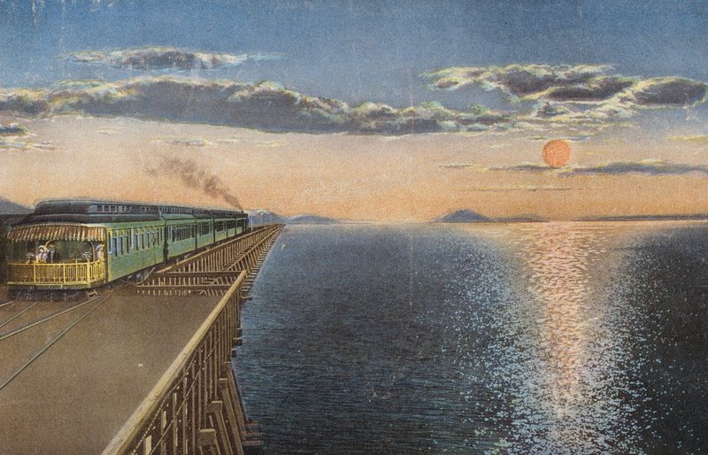 Traversée du Grand Lac Salé au coucher du soleil (photo couleur) - American Photographer