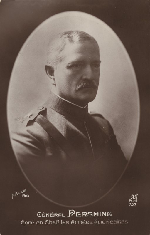 Général John J. Pershing (photo n/b) - American Photographer