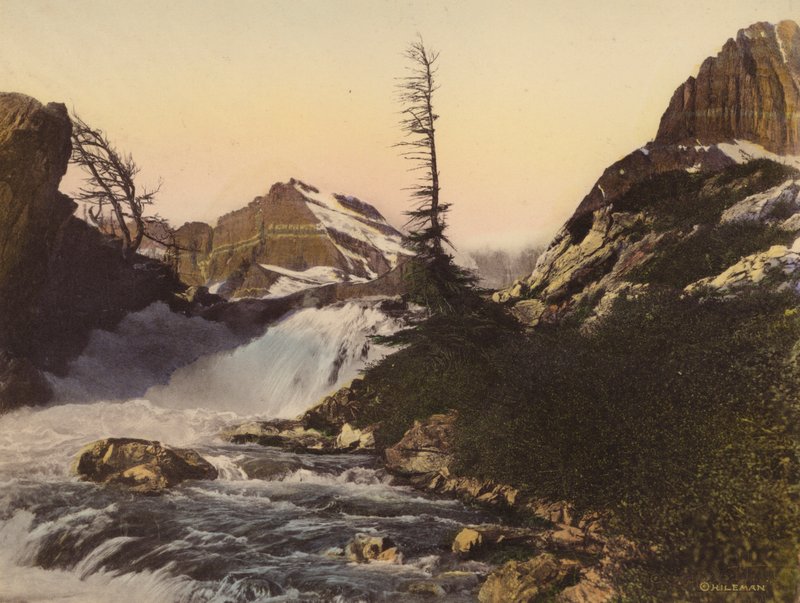 Parc national des Glaciers : McDermott Falls et Gould Mountain (photo en couleur) - American Photographer