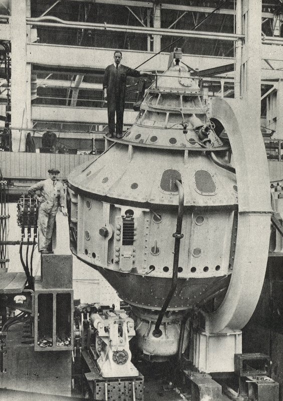 Gyro stabilisateur du paquebot italien Conte di Savoia (photo n/b) - American Photographer