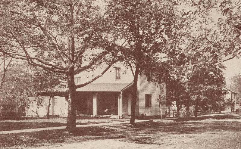 Maison de "The Minerva", le premier club littéraire féminin, New Harmony, Indiana (photo n/b) - American Photographer