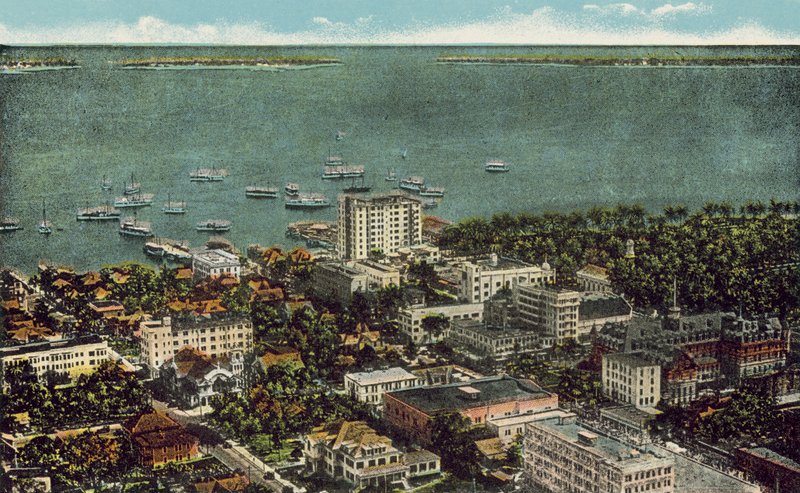 Miami, Floride, vers 1925 : Vue aérienne de Miami (photo couleur) - American Photographer