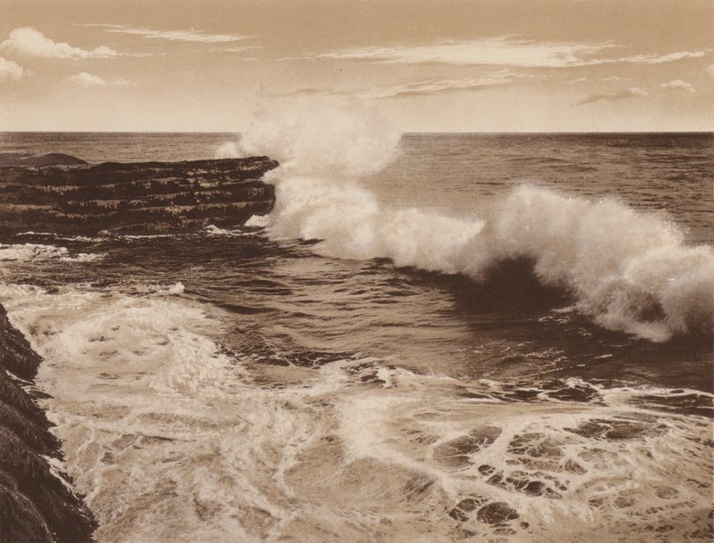 San Diego : Les déferlantes se jettent sur les falaises de La Jolla, près de San Diego (photo n/b) - American Photographer