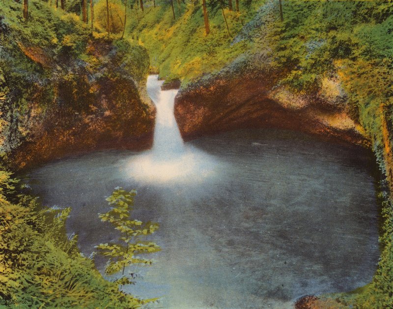 Le Punch Bowl à Eagle Creek (photo couleur) - American Photographer