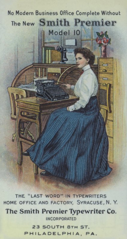 Secrétaire au bureau, avec la nouvelle machine à écrire Smith Premier - American School