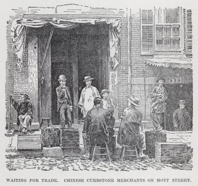 En attente de commerce, marchands chinois sur le trottoir de Mott Street - American School