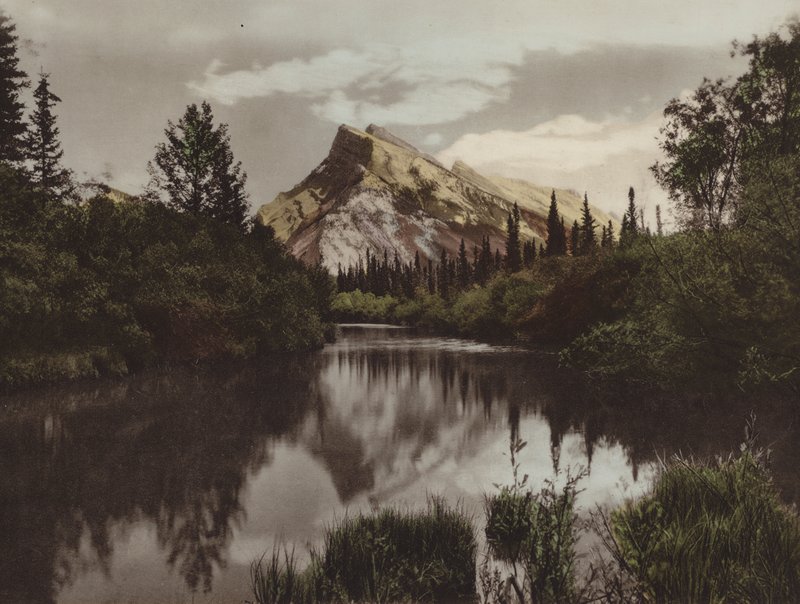Mont Rundle, Banff, Alt 9 665 pieds (photo couleur) - Byron Hill Harmon