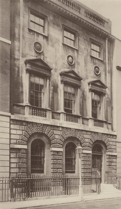 Ely House, rue Dover, ouest - Charles Latham