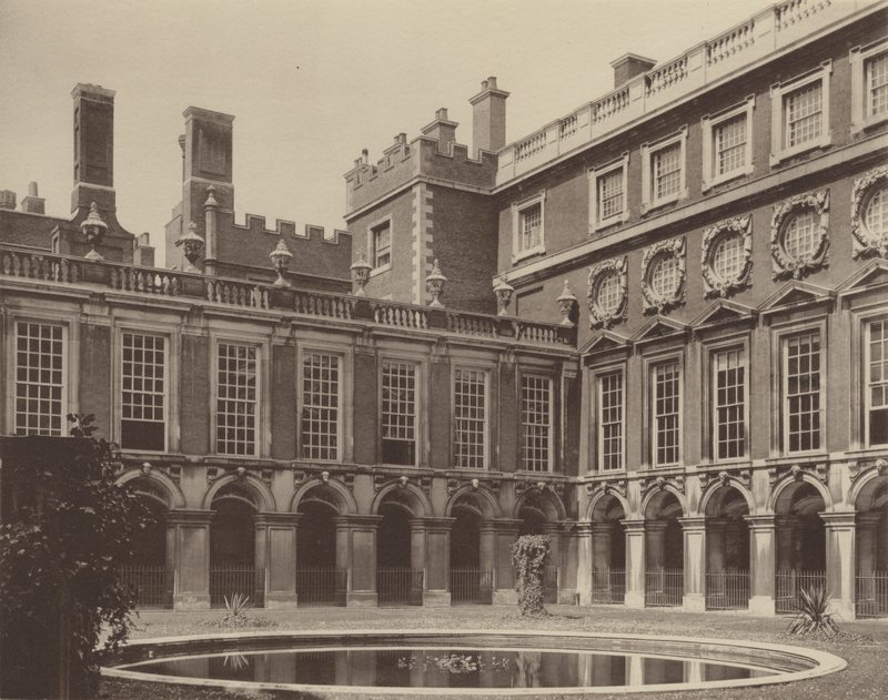 Palais de Hampton Court, la cour de la fontaine - Charles Latham