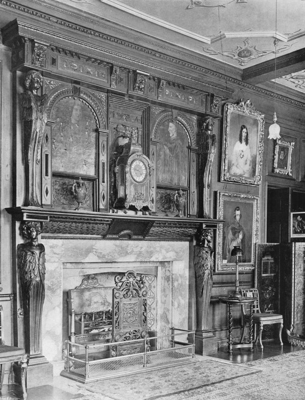 Dans le salon en chêne - Charles Latham