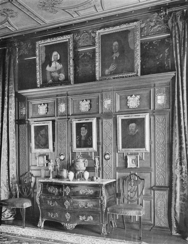 Boiseries dans le Salon - Charles Latham