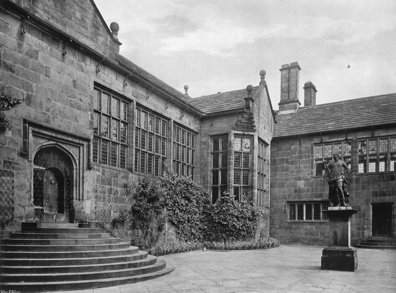 La Salle, Cour intérieure et Statue de Guillaume d