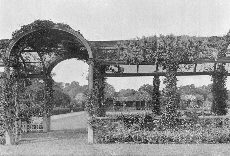 Les Deux Pergolas - Charles Latham