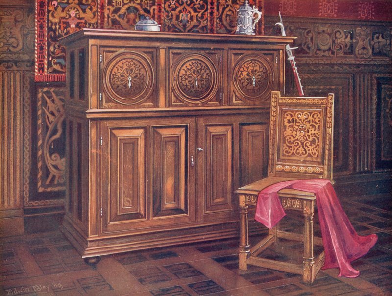 Cabinet en chêne, avec panneaux convexes circulaires, ornement incisé en arabesque. Chaise en noyer, avec ornement entrelacé - Edwin John Foley