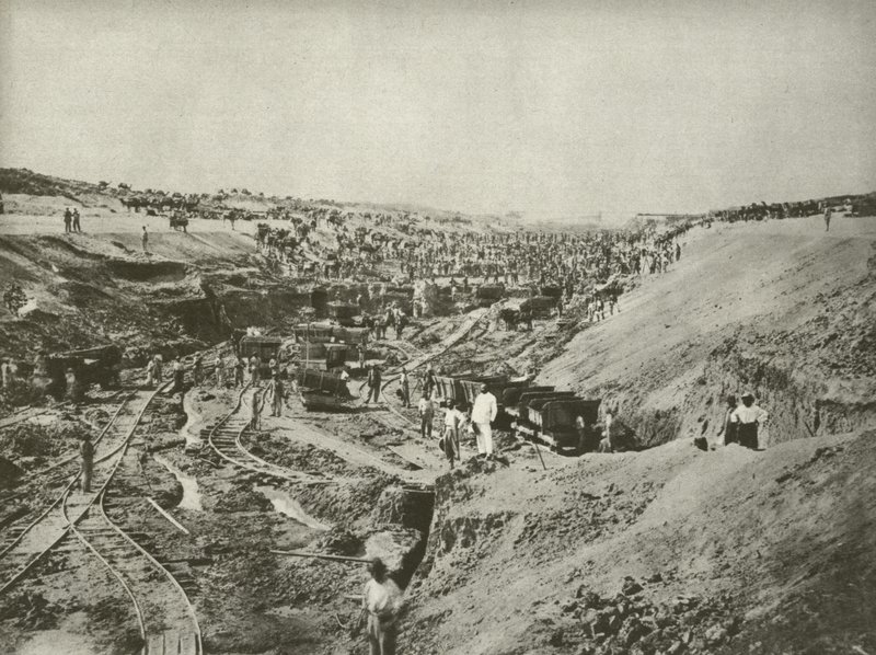 Construction du canal de Suez, coupant à travers le désert - English Photographer