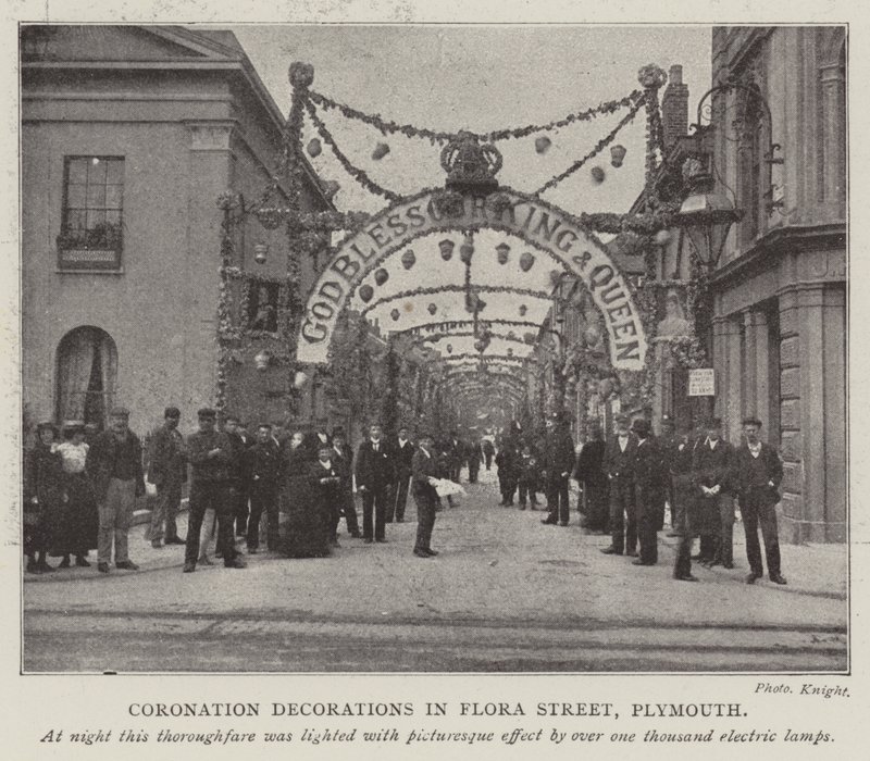 Décorations de couronnement dans Flora Street, Plymouth - English Photographer